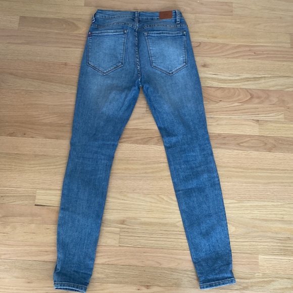 BDG Mid Rise Ripped Skinny Jeans - Picture 4 of 4